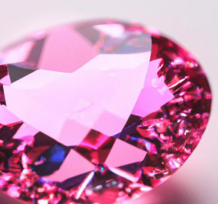 różowy diament